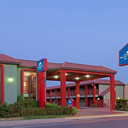 America'S Best Value Inn & Suites Bakersfield Central Екстериор снимка