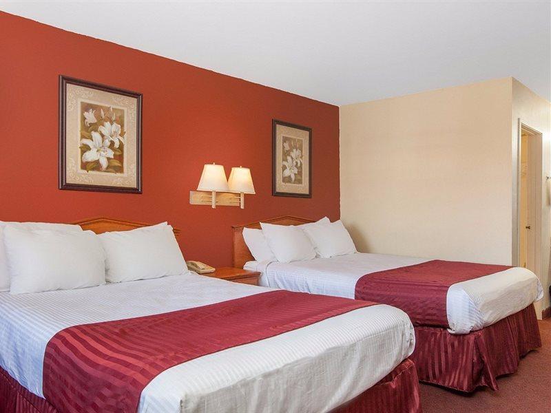 America'S Best Value Inn & Suites Bakersfield Central Екстериор снимка