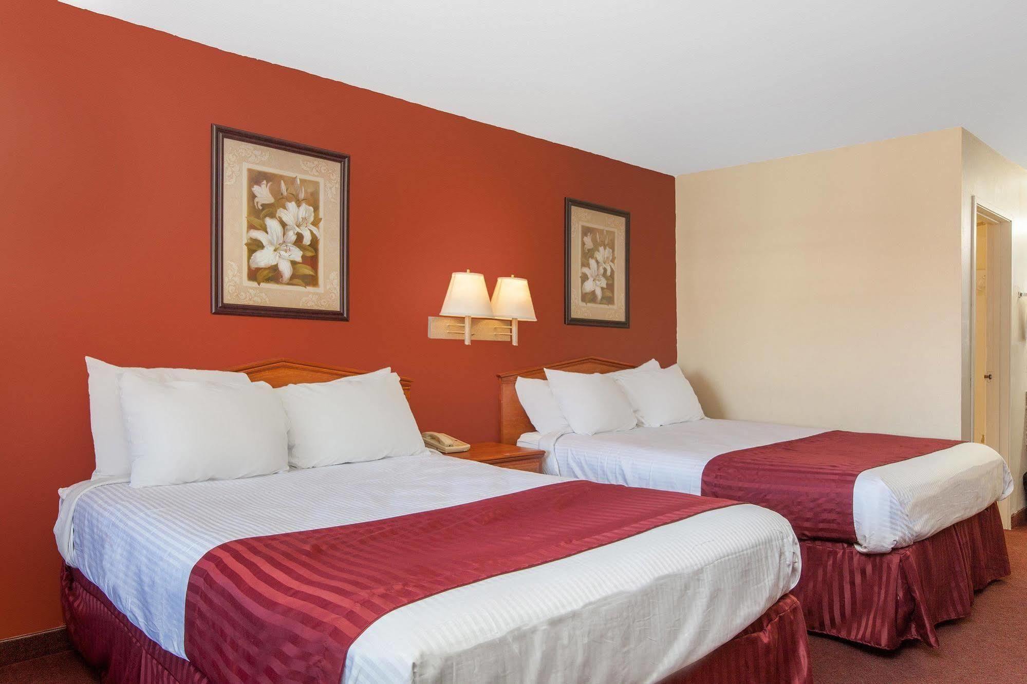 America'S Best Value Inn & Suites Bakersfield Central Екстериор снимка